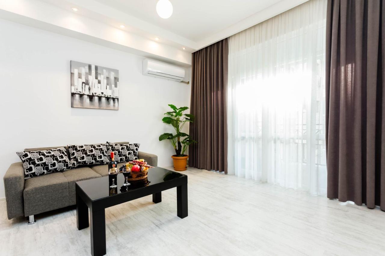Luxury Apartment In The City Centre Tbilisi Eksteriør billede