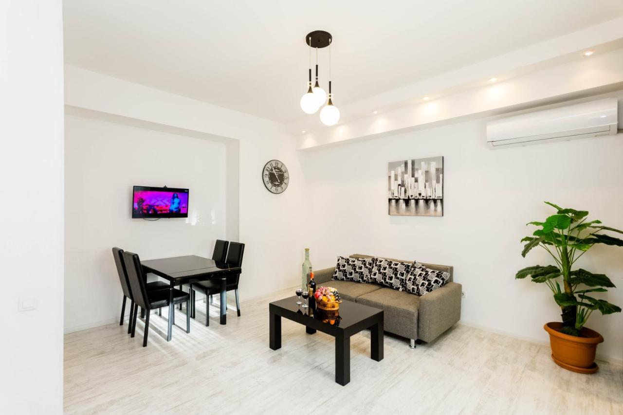 Luxury Apartment In The City Centre Tbilisi Eksteriør billede